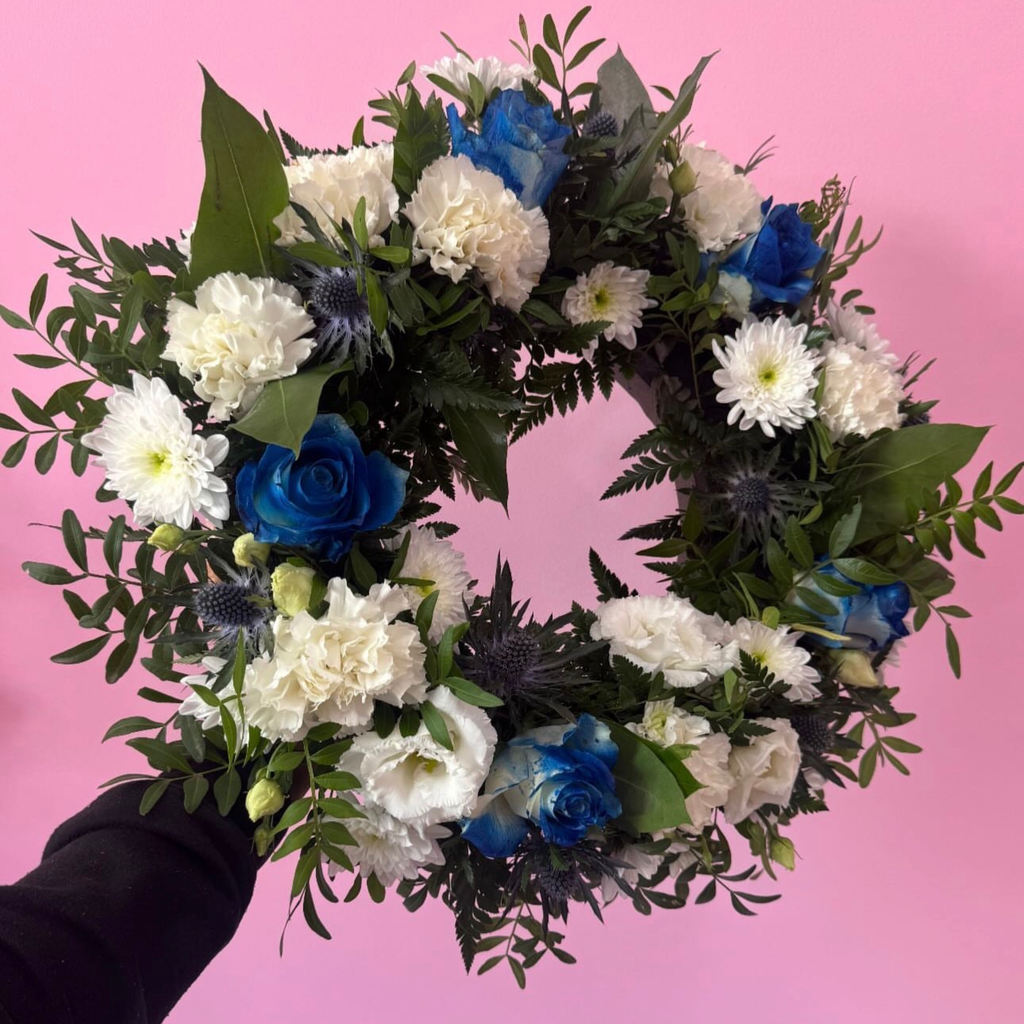 Traditional Round Wreaths 