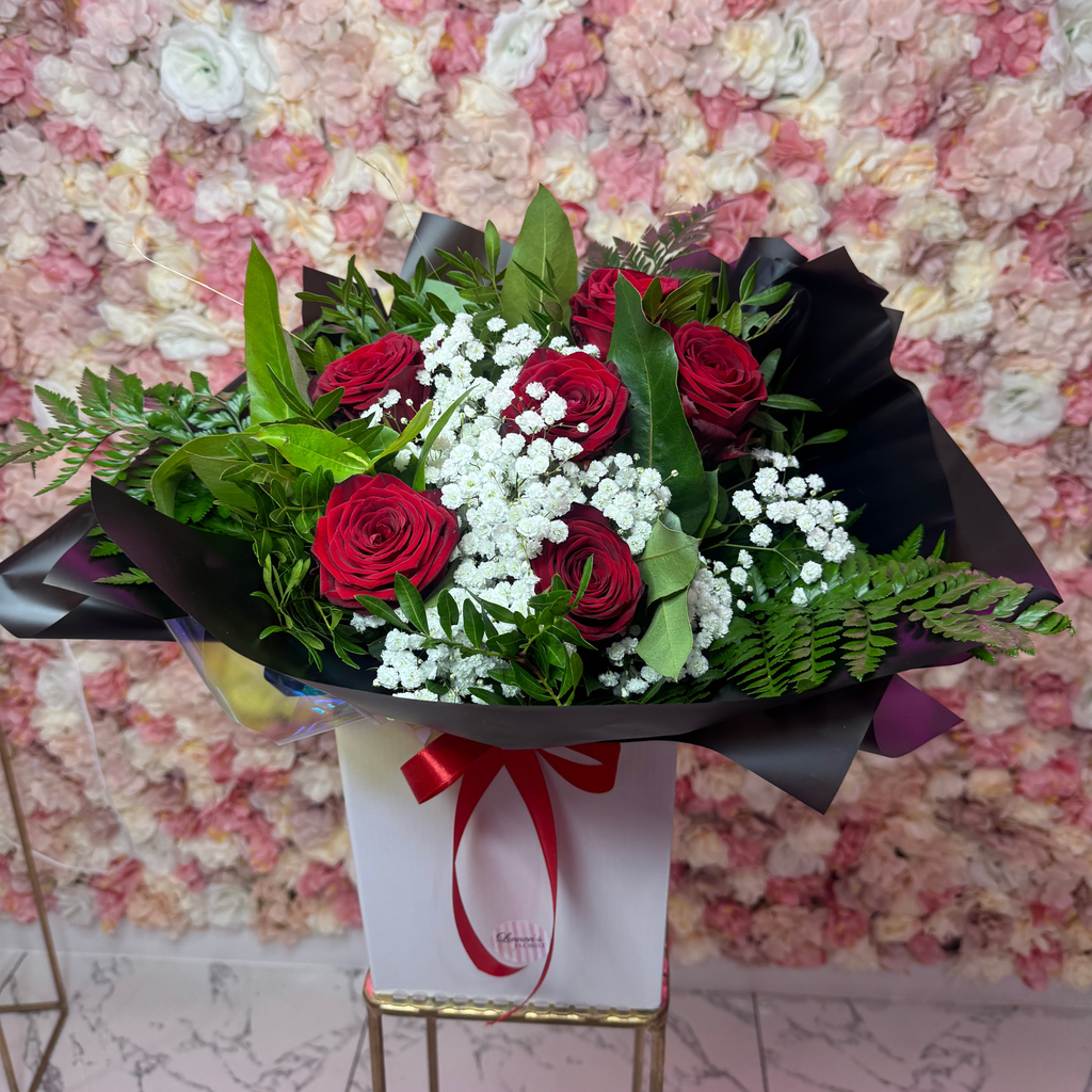 6 Roses & Gyp